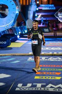 BIB: 100, 580
                            <button type="button" onclick="openModal(22757476)" class="btn btn-primary btn-sm float-right btn-popup" data-toggle="modal" data-target=".modal-high-quality">
                        <i class="fas fa-shopping-cart"></i> Add to Cart
                    </button>
                                            <button type="button" onclick="isThisMe(22757476, true)" class="btn btn-success btn-sm float-right btn-popup btn-isme hidden" data-toggle="tooltip" data-placement="bottom" title="นี่คือรูปของคุณใช่ไหม คลิกที่นี่เพื่อเอาเข้าอัลบั้ม">
                        <i class="fas fa-plus"></i> Add to album
                    </button>
                    <button type="button" onclick="isThisMe(22757476, false)" class="btn btn-warning btn-sm float-right btn-popup btn-isnotme hidden">
                        <i class="fas fa-ban"></i> Remove from album
                    </button>